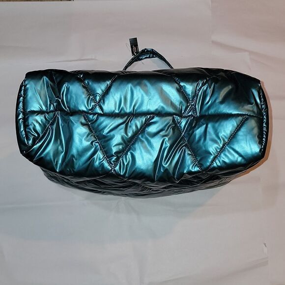 NWT Victoria's Secret Green Teal Quilted Puffer Tote Shopping Bag Handbag Purse - Picture 6 of 8